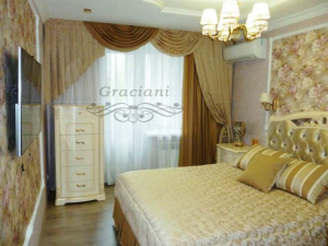 Шторы для спальни классические